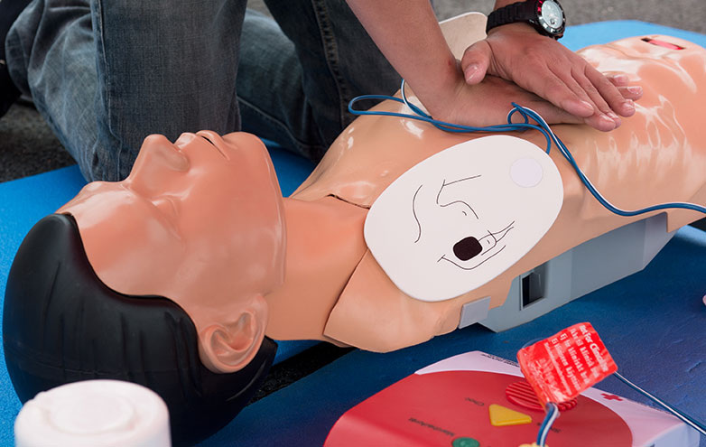 Formation aux premiers secours: initiation gratuite à l'urgence cardiaque